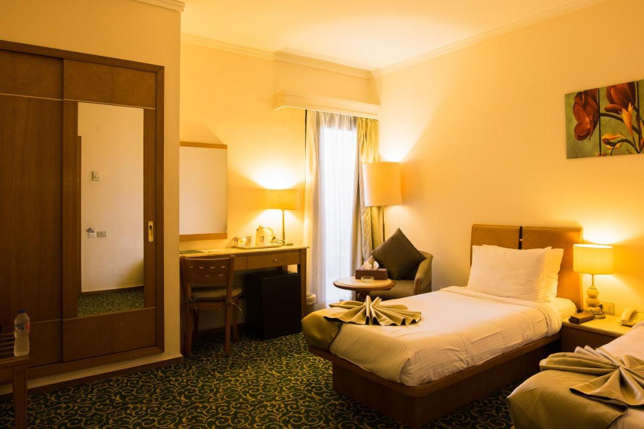 Plaza Hotel Alexandrië Buitenkant foto